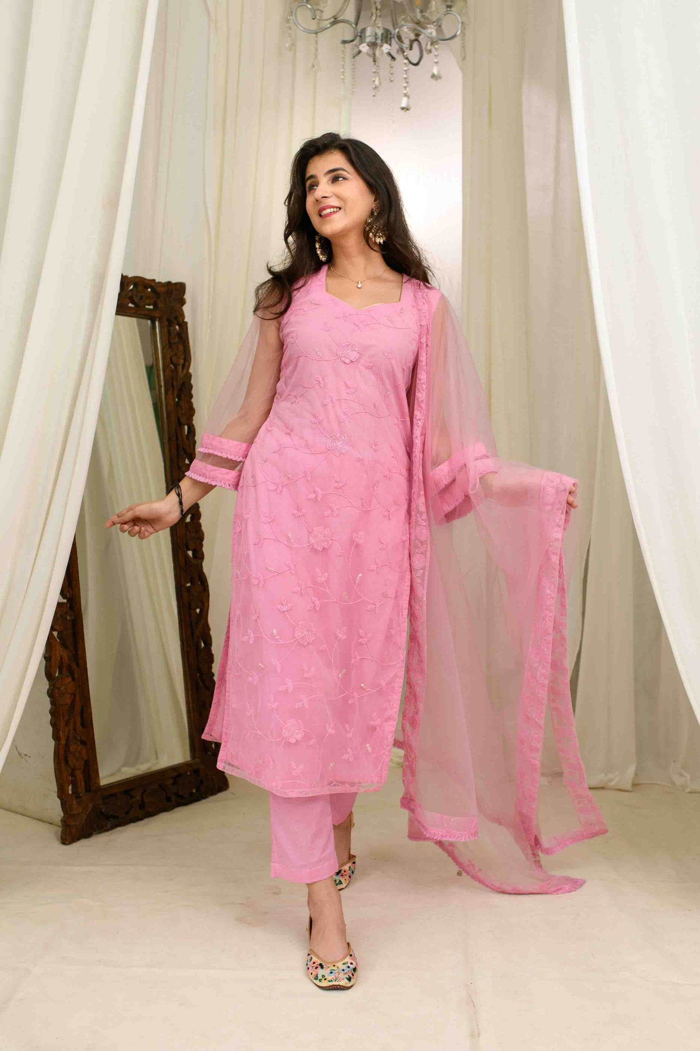 Mauve Pink Thread Work Kurta Set