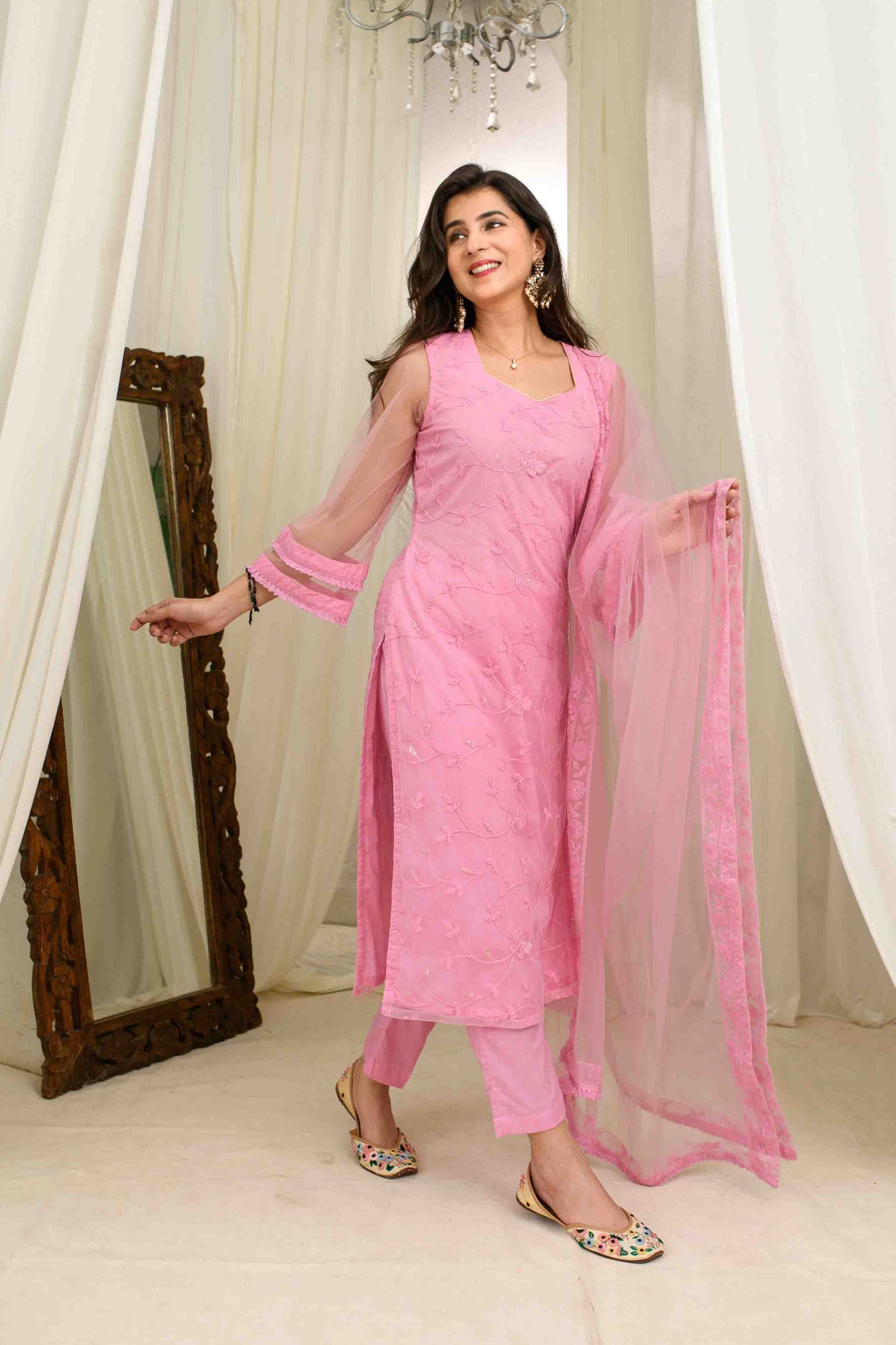 Mauve Pink Thread Work Kurta Set